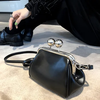 Vinatge под формата на миди клип чанти за рамо за жени на дизайнер широка каишка луксозни чанти от изкуствена кожа верига crossbody чанта lady малки чанти